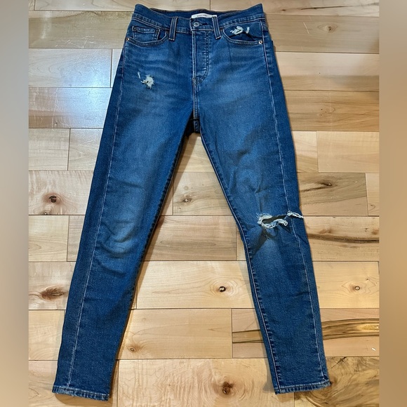 Levi’s Wedgie Skinny Jean - Picture 1 of 5